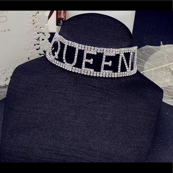 Jewelry - Silver Queen Rhinestone Choker Necklace